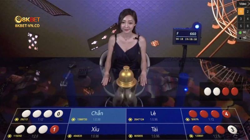 Xóc Đĩa 8kbet – Sảnh Sát Phạt Ăn Tiền Đậm Bet Thủ Nên Chơi 2 sanh choi xoc dia 8kbet thu hut nguoi choi